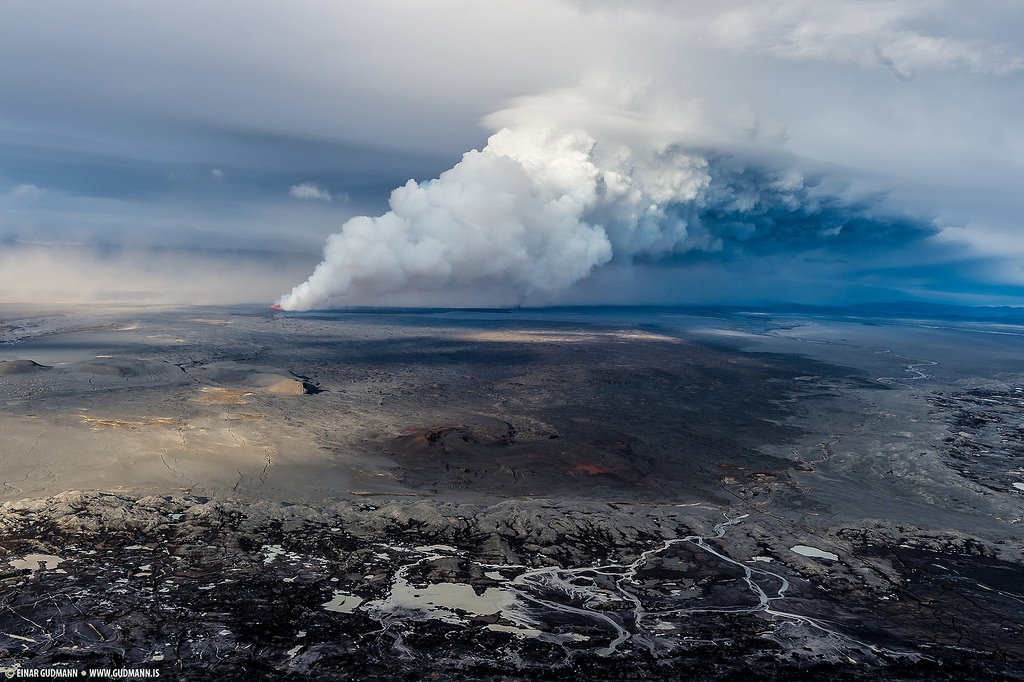 laugarvalladalur iceland hot springs