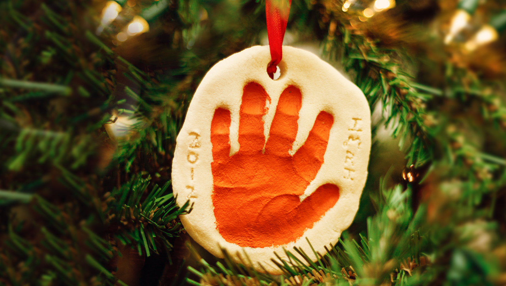 5 Handmade Christmas Ornaments to Make with Your Kids this Year